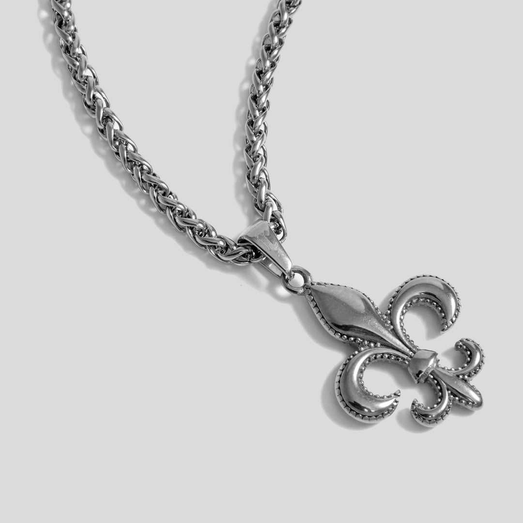 Fleur De Lis Pendant (Silver)