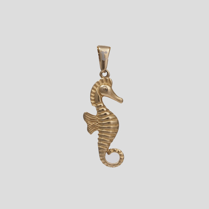 Sea Horse Pendant (Gold)