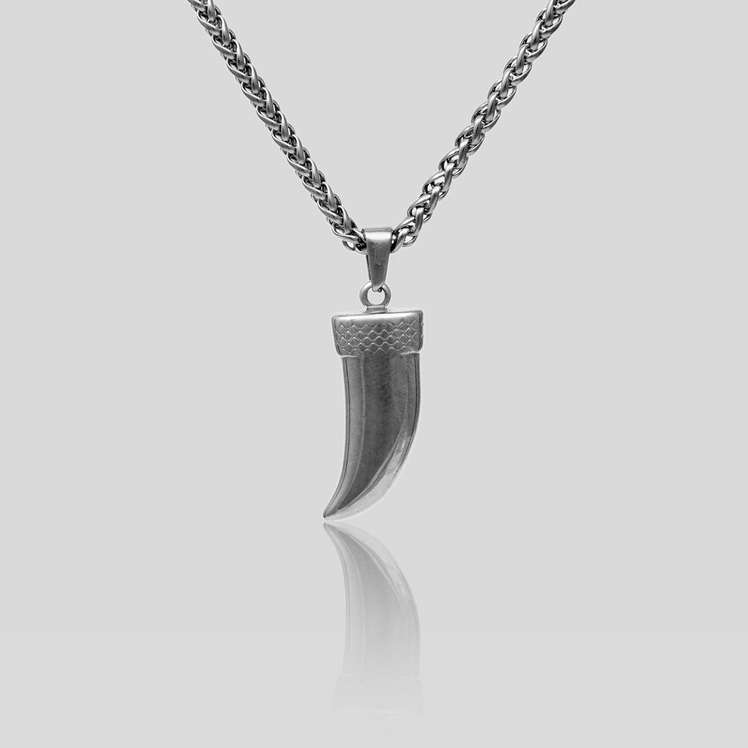 Tiger Tooth Pendant (Silver)