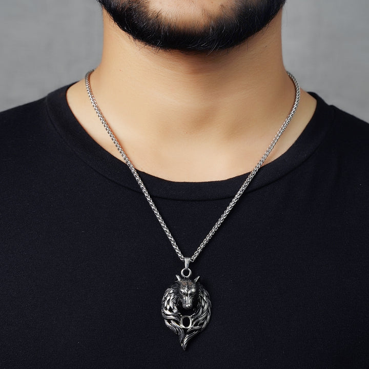 Wolf's Jewel Pendant (Silver)